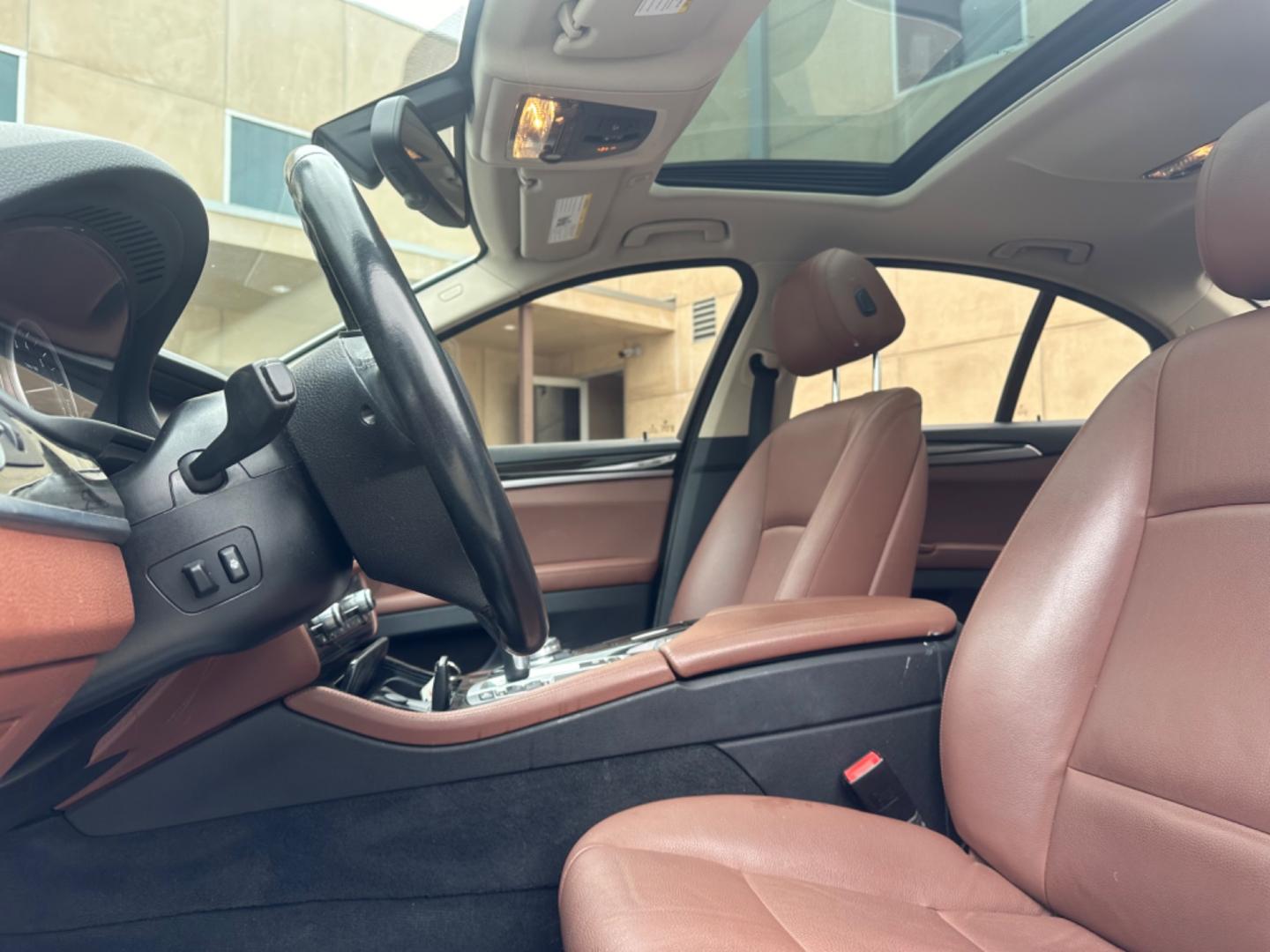 2015 WHITE /Black BMW 5-Series Leather (WBA5A7C54FG) with an 4 Cylinder engine, Automatic transmission, located at 30 S. Berkeley Avenue, Pasadena, CA, 91107, (626) 248-7567, 34.145447, -118.109398 - The 2015 BMW 528i xDrive stands as a beacon of luxury, performance, and advanced technology, embodying the pinnacle of German engineering. With only 72,430 miles, this well-maintained vehicle offers a remarkable driving experience that combines comfort, style, and reliability. Whether you have an im - Photo#13